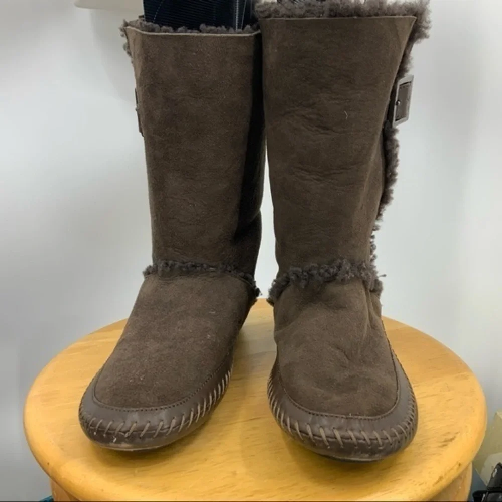 Tory Burch Moccasin style brown Suede boot 8